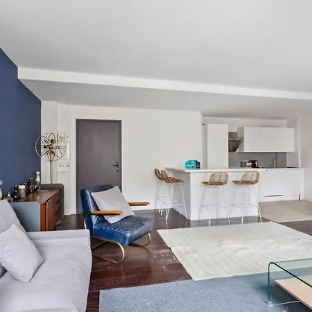 Modern & Cosy 1 Bedroom In Apartment *