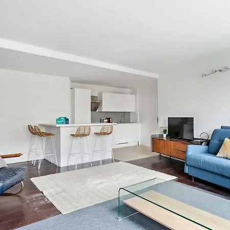 Modern & Cosy 1 Bedroom In Apartment *